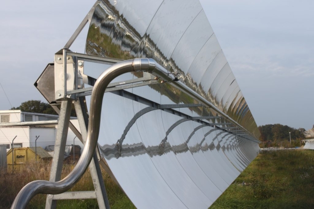 parabolic trough solar thermal plant