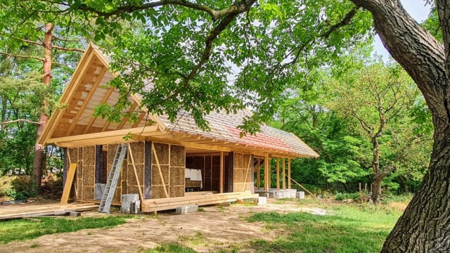 straw_bale_house_3